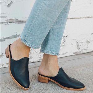 Soludos leather Venetian mule in black